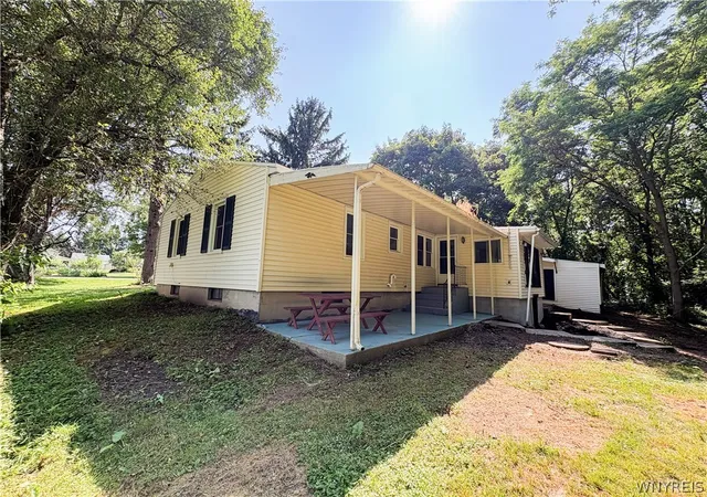 Photo 4 of Sale Pending at 3059 Broadway St, Oakfield, NY 14125 | MLS# B1700278 | Listing updated on 2026-07-29