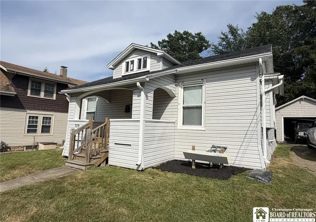 2nd image of 329 Baker St, Jamestown, NY 14701 | MLS# R1700260