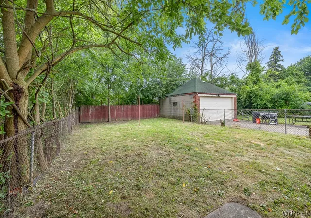 Photo 27 of Sale Pending at 224 Hazelwood Ave, Buffalo, NY 14215 | MLS# B1700306 | Listing updated on 2026-07-25