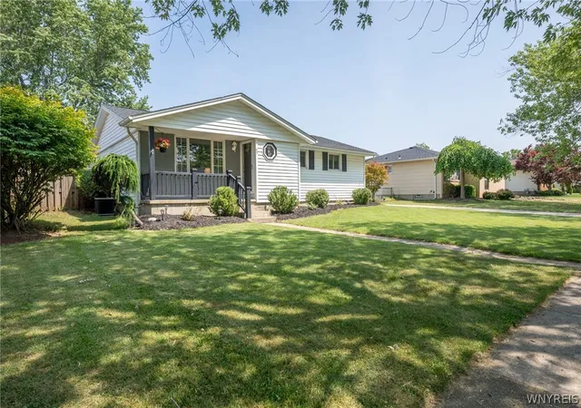 2nd image of 63 Queens Dr, West Seneca, NY 14224 | MLS# B1699398