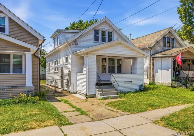 Photo 2 of Single family home for sale at 120 E End Ave, Buffalo, NY 14225 | MLS# B1700324 | Listing updated on 2026-07-21