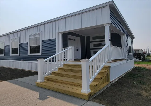 Photo 3 of Manufactured home for sale at 114 Meadowlark Dr, Weedsport, NY 13166 | MLS# R1700315 | Listing updated on 2026-07-21