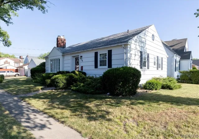 2nd image of 76 Worth St, Tonawanda, NY 14223 | MLS# B1700320