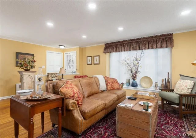 5th image of 76 Worth St, Tonawanda, NY 14223 | MLS# B1700320