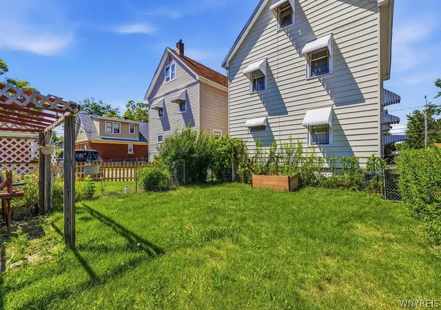 4th image of 2311 Walnut Ave, Niagara Falls, NY 14301 | MLS# B1699455