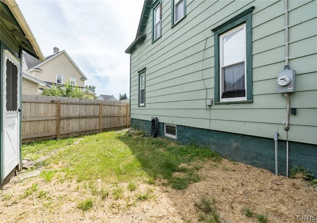 5th image of 1216 Bronson St, Watertown, NY 13601 | MLS# S1699570