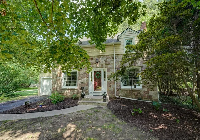 2nd image of 64 Washington Dr, Rochester, NY 14625 | MLS# R1699782