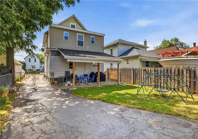 35th image of 85 N Marion St, North Tonawanda, NY 14120 | MLS# B1700160