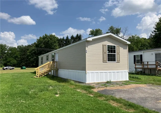 1st image of 34 Park Avenue Street, Newark, NY 14513 | MLS# R1700392