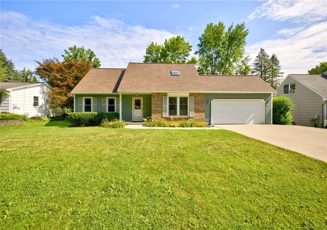 1st image of 10 Slate Dr, Chili, NY 14514 | MLS# R1699853