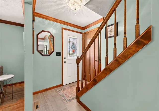 4th image of 10 Slate Dr, Chili, NY 14514 | MLS# R1699853