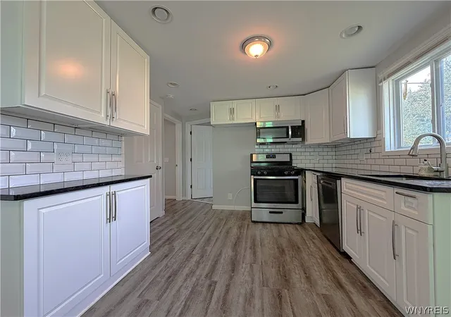 Photo 3 of Single family home for sale at 162 Cantwell Dr, Buffalo, NY 14220 | MLS# B1700102 | Listing updated on 2026-07-28