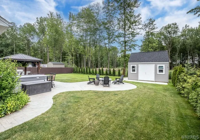 3rd image of 828 Whitehaven Rd, Grand Island, NY 14072 | MLS# B1696915