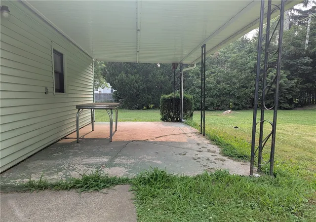 Photo 4 of Sale Pending at 535 Florence Ave, Medina, NY 14103 | MLS# R1700353 | Listing updated on 2026-07-28