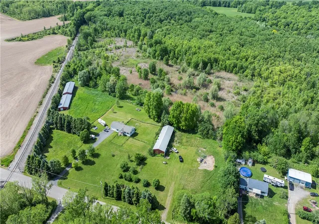 4th image of 2913 Mccorkindale Rd, Caledonia, NY 14423 | MLS# R1699349