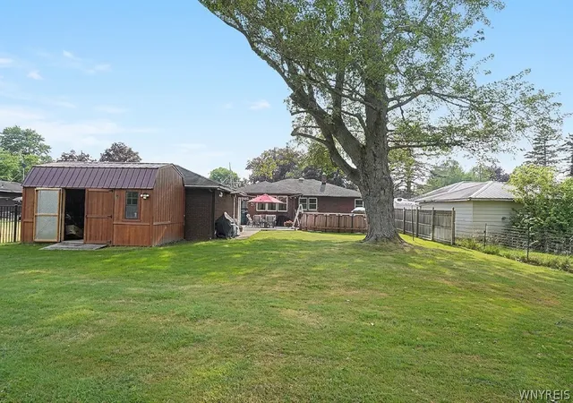 36th image of 717 Shad St, North Tonawanda, NY 14120 | MLS# B1700104