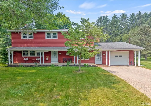 1st image of 4957 Saint John Dr, Syracuse, NY 13215 | MLS# S1697640