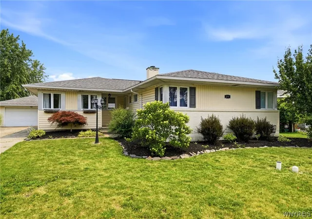 1st image of 275 Pryor Ave, Tonawanda, NY 14150 | MLS# B1700427