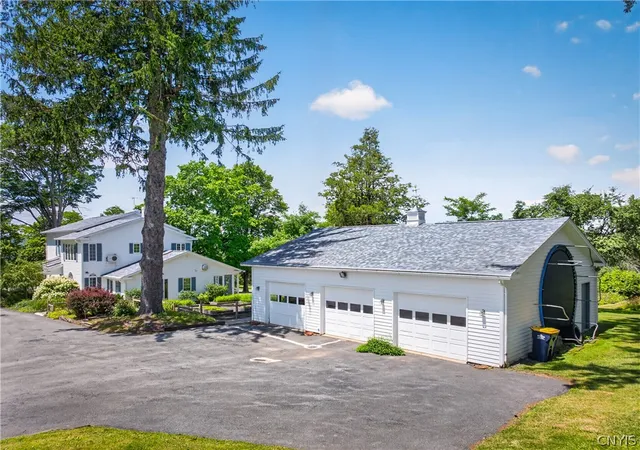 Photo 4 of Single family home for sale at 7355 Mcadam Rd, Deansboro, NY 13328 | MLS# S1700481 | Listing updated on 2026-07-21
