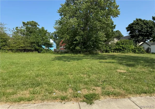 5th image of 217 Madison St, Buffalo, NY 14206 | MLS# B1700328