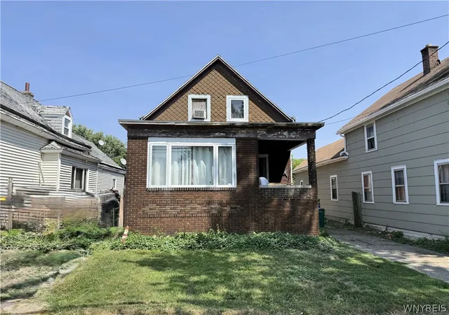 1st image of 7 Boone St, Buffalo, NY 14220 | MLS# B1700388