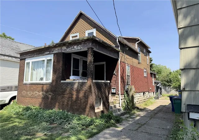 2nd image of 7 Boone St, Buffalo, NY 14220 | MLS# B1700388
