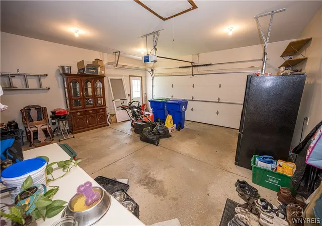 Photo 4 of Sale Pending at 5159 Alder Ct, Hamburg, NY 14075 | MLS# B1699887 | Listing updated on 2026-08-01