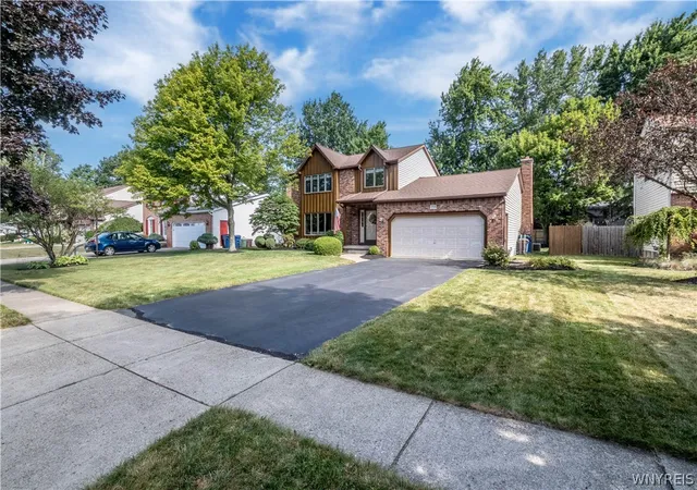 3rd image of 238 Wyeth Dr, Getzville, NY 14068 | MLS# B1699932