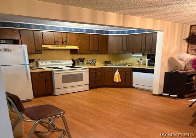 4th image of 106 Foxberry Dr #A, Getzville, NY 14068 | MLS# B1700575