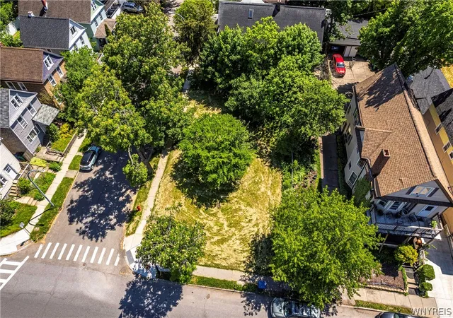 2nd image of 411 Forest Ave, Buffalo, NY 14213 | MLS# B1687366