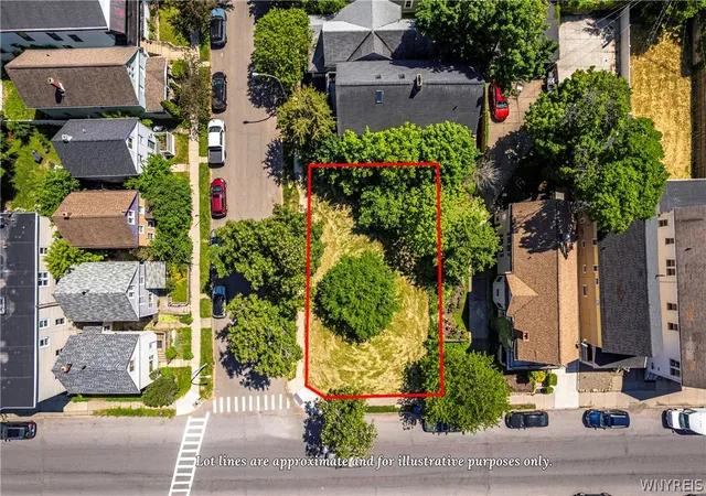3rd image of 411 Forest Ave, Buffalo, NY 14213 | MLS# B1687366