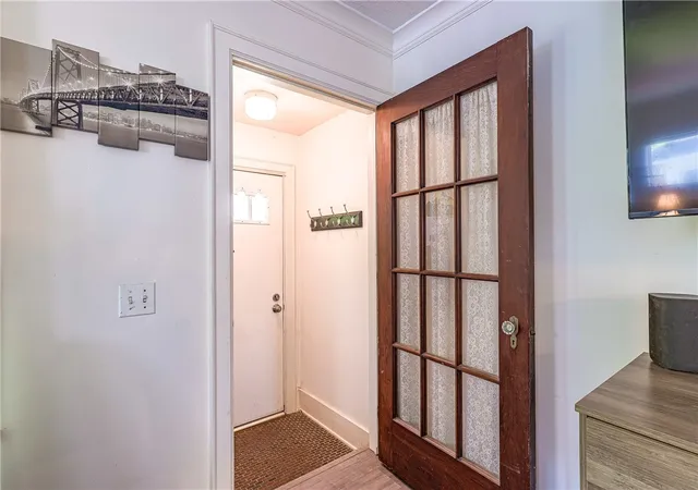 Photo 4 of Single family home for sale at 27 Florence Ave, Rochester, NY 14616 | MLS# R1700604 | Listing updated on 2026-08-03