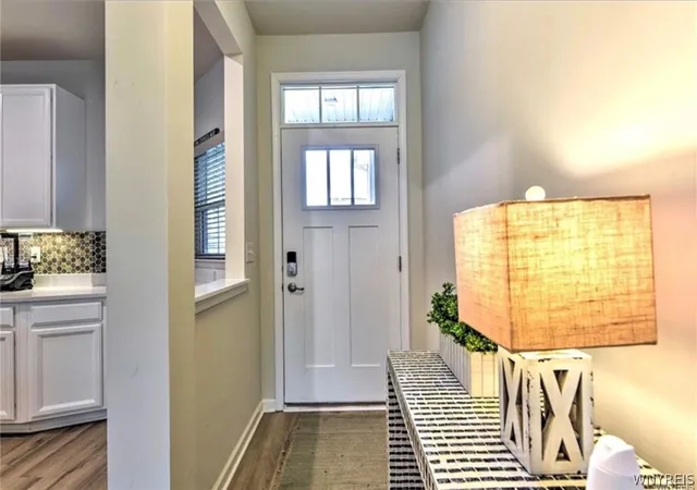 4th image of 173 Sandstone Cir, Grand Island, NY 14072 | MLS# B1700224
