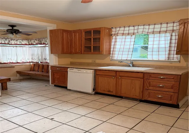 3rd image of 45 Grove St, Oneonta, NY 13820 | MLS# R1700205