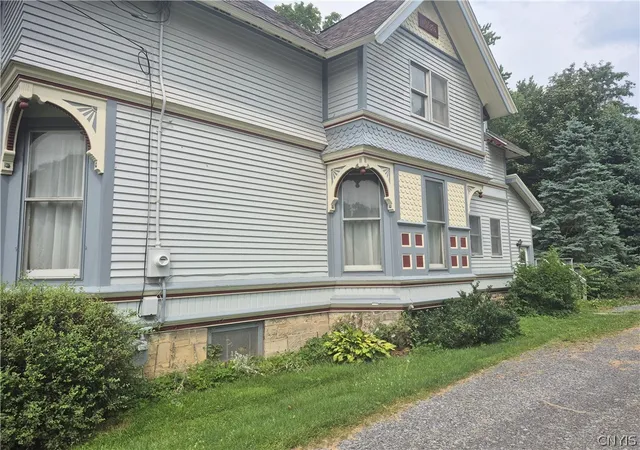 Photo 4 of Sale Pending at 2697 Van Buren St, Weedsport, NY 13166 | MLS# S1700678 | Listing updated on 2026-07-31