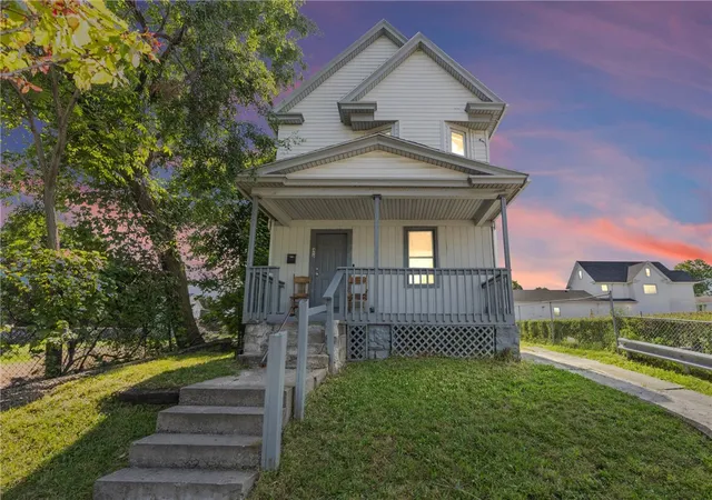 1st image of 458 Scio St, Rochester, NY 14605 | MLS# R1700414