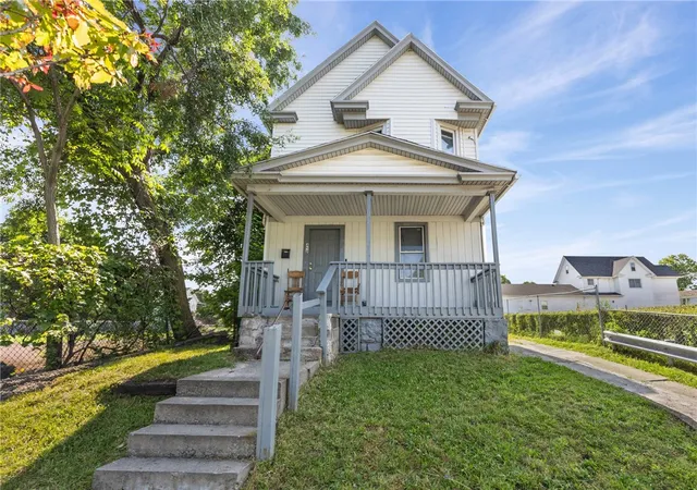 3rd image of 458 Scio St, Rochester, NY 14605 | MLS# R1700414