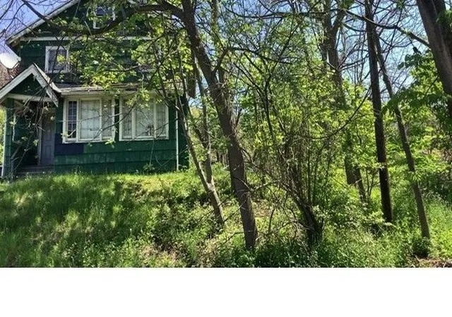 2nd image of 2 Leon Ave, Binghamton, NY 13904 | MLS# R1700729