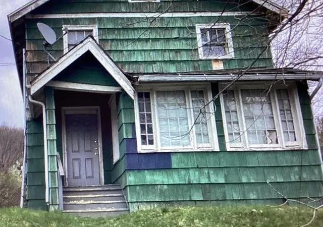 3rd image of 2 Leon Ave, Binghamton, NY 13904 | MLS# R1700729