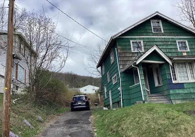 5th image of 2 Leon Ave, Binghamton, NY 13904 | MLS# R1700729