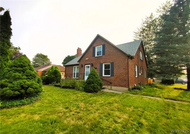 1st image of 375 Beattie Ave, Lockport, NY 14094 | MLS# B1699808