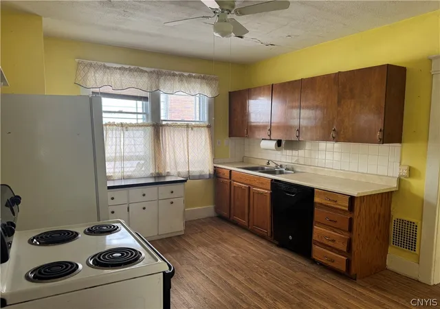 4th image of 2006-2008 Holland Ave S, Utica, NY 13501 | MLS# S1700185