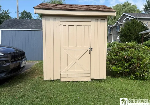 Photo 3 of Sale Pending at 174 Lakeside Blvd, Jamestown, NY 14701 | MLS# R1700511 | Listing updated on 2026-07-26
