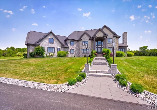 1st image of 9521 Mallory Rd, New Hartford, NY 13413 | MLS# S1700681