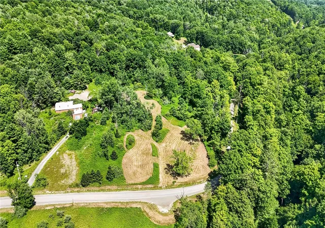 4th image of 407 Reniff Rd, Baldwin, NY 14859 | MLS# R1700550