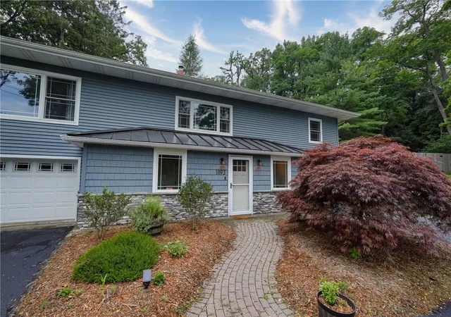 2nd image of 1193 Marsh Rd, Pittsford, NY 14534 | MLS# R1699428