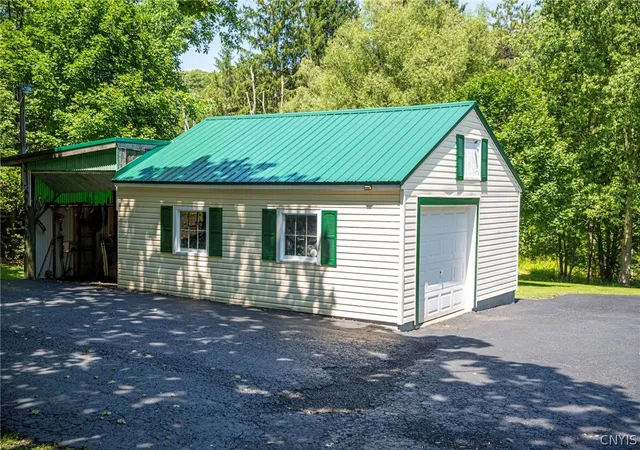 Photo 4 of Single family home for sale at 4340 Kinney Gulf Rd, Cortland, NY 13045 | MLS# S1700442 | Listing updated on 2026-08-02