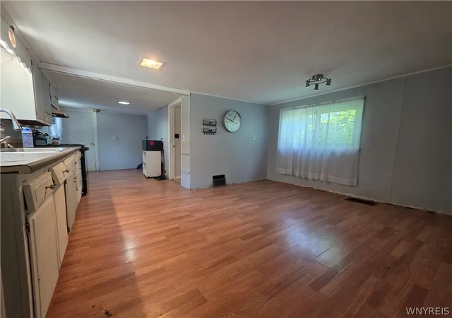 Photo 4 of Sale Pending at 12298 Maple Ridge Rd, Medina, NY 14103 | MLS# B1700080 | Listing updated on 2026-08-04