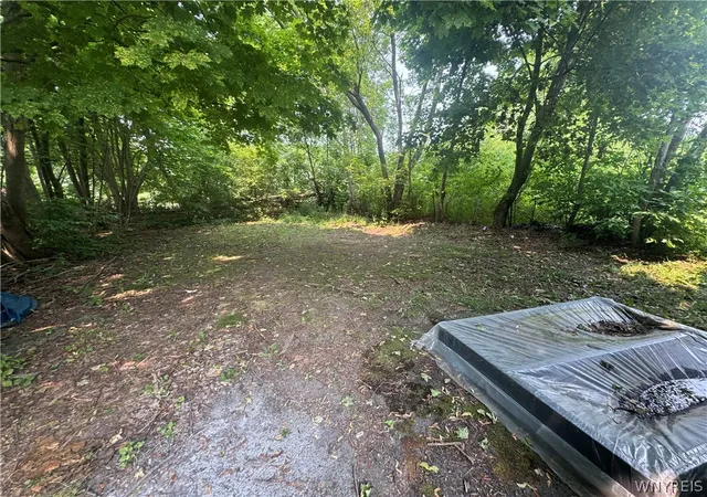 Photo 3 of Sale Pending at 2814 10th Street, Niagara Falls, NY 14305 | MLS# B1700799 | Listing updated on 2026-07-30