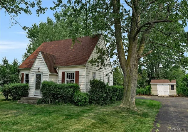 4th image of 2705 Niagara Rd, Wheatfield, NY 14304 | MLS# B1700727